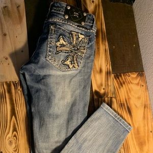 Like new “washed look” Miss Me, skinny.